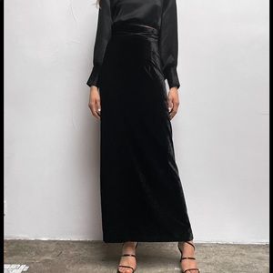Zara NWT velvet skirt